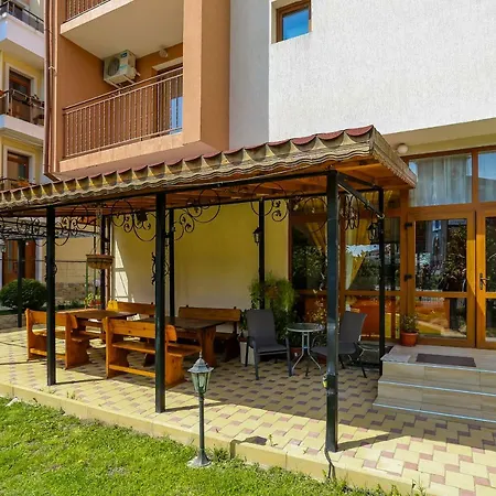 別荘 Family 2bedroom With In Dafinka Ge ブルガス