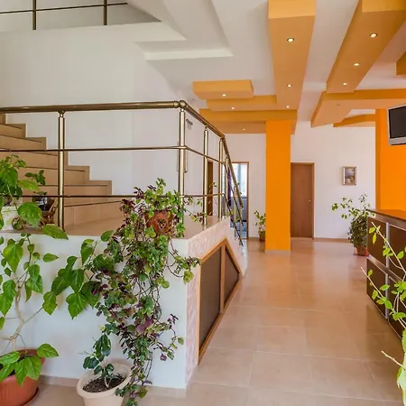 Family 2bedroom With In Dafinka Ge